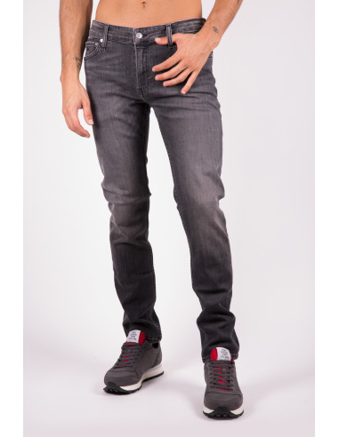 Vaqueros negros de hombre Modern Slin Flex Calvin Klein